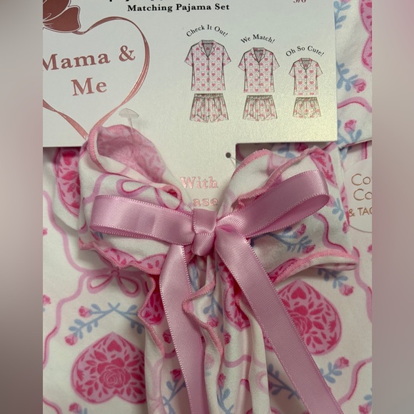 Tahari Girl Mama & Me Mommy & Me Valentine’s Day Heart Pajama Set - Picture 10 of 14